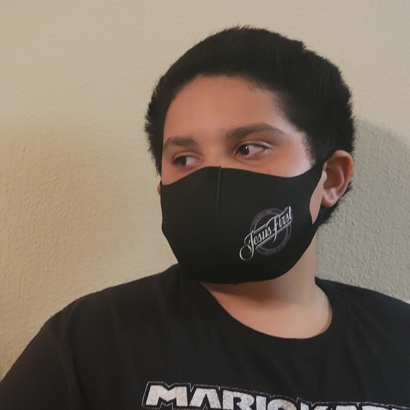 Facemask - Picture 5 of 10